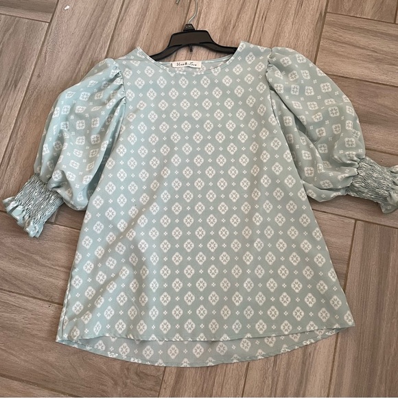 Vine & Love Ladies short sleeve blouse , size small. - Picture 2 of 4